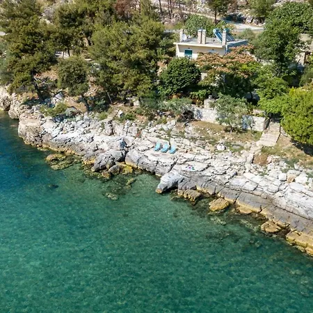 Petra Mare Apartmán Alikí