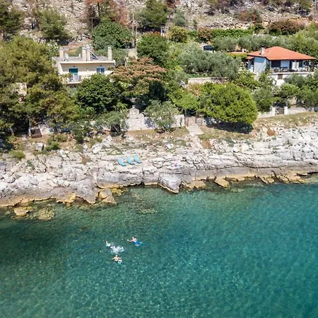 Petra Mare Alikí