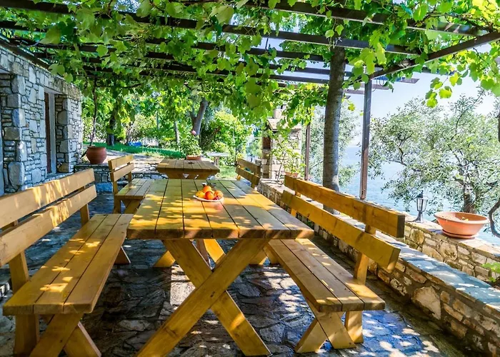 Apartment Petra Mare Alikí