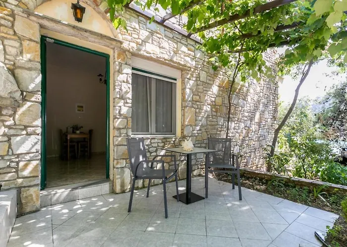 Apartament Petra Mare Alikí