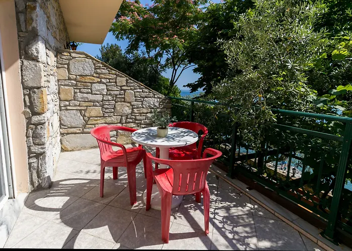 Petra Mare Apartment Alikí